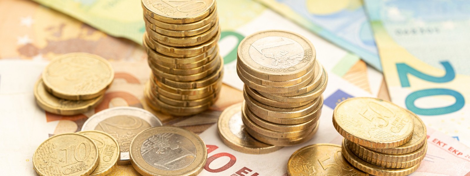 Wie man Geld in Zypern empfängt und überträgt