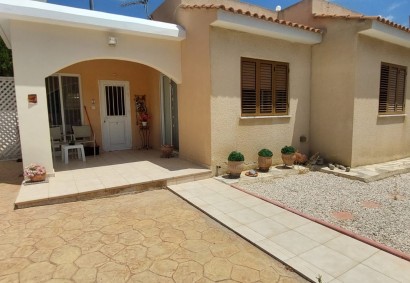 Paphos Town, Paphos Bungalow zum Mieten | BKU10161