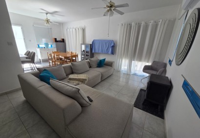 Kato Paphos, Paphos Freistehende Villa zum Mieten | RK11724