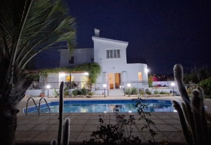 Tala, Paphos Freistehende Villa zum Mieten | BK11747